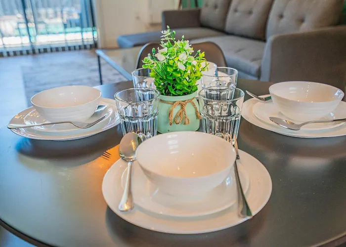 Modern 1bd Walk To Westgate Pool Gym Wd Apartment *