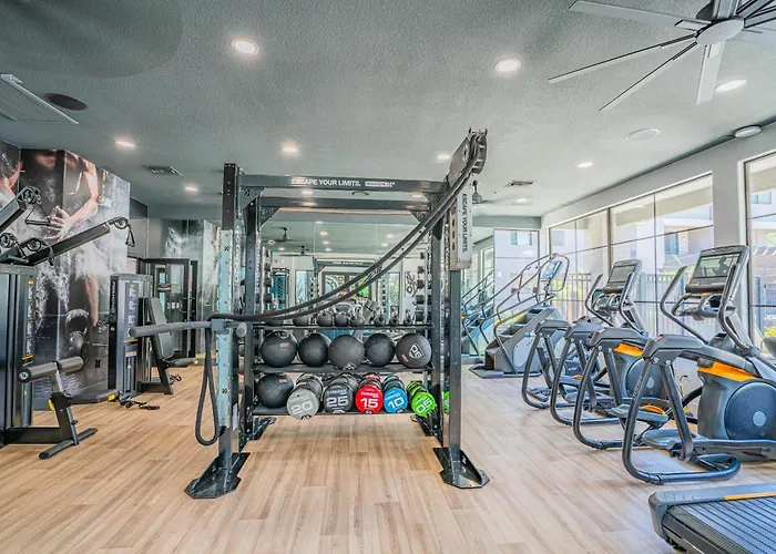 Modern 1bd Walk To Westgate Pool Gym Wd Glendale