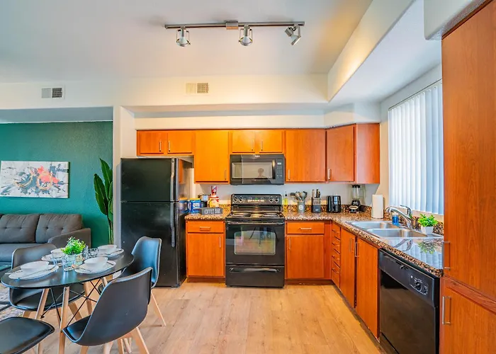 Modern 1bd Walk To Westgate Pool Gym Wd *